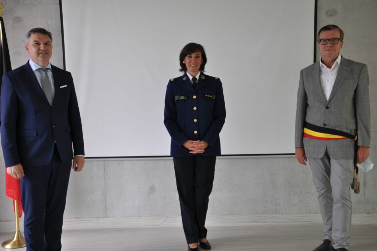 Politiechef met burgemeester Soetens en De Padt