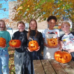 De leerlingen van GO! MS Ninove lieten hun creativiteit de vrije loop tijdens een speciale halloweenactiviteit